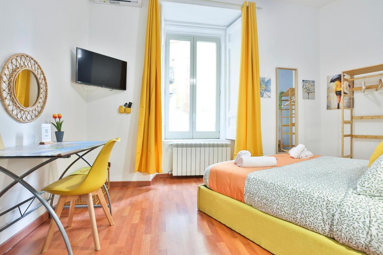 Porta Medina Apartment เนเปิลส์ ภายนอก รูปภาพ