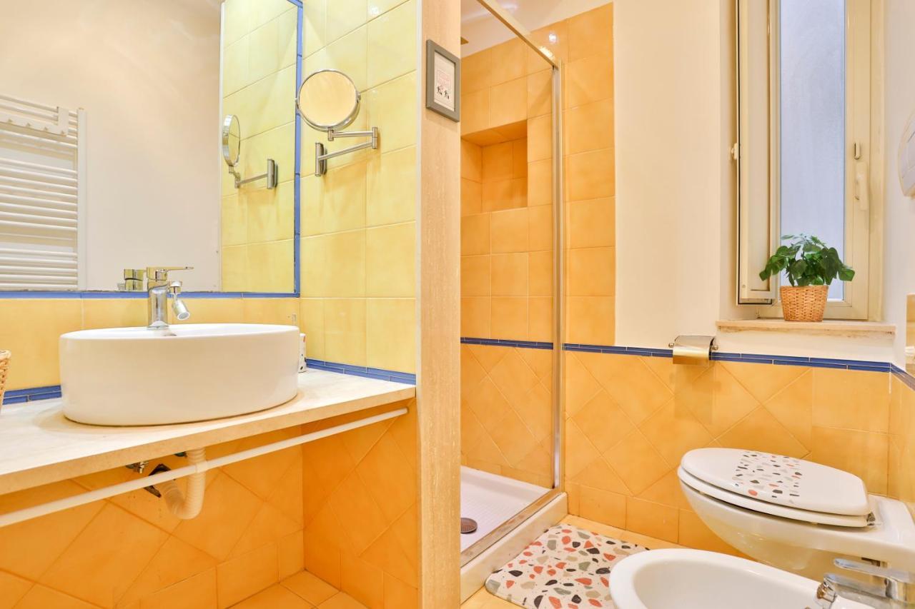 Porta Medina Apartment เนเปิลส์ ภายนอก รูปภาพ