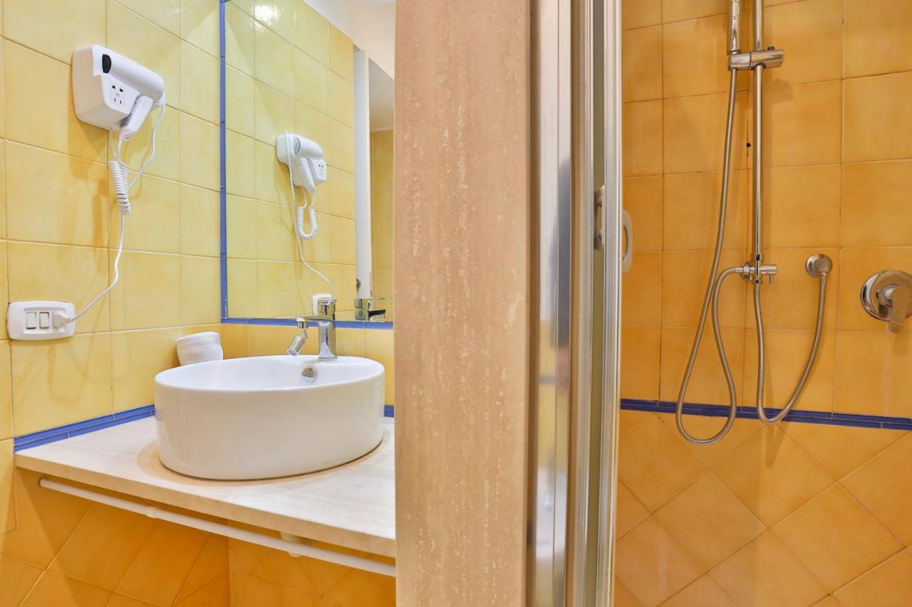 Porta Medina Apartment เนเปิลส์ ภายนอก รูปภาพ