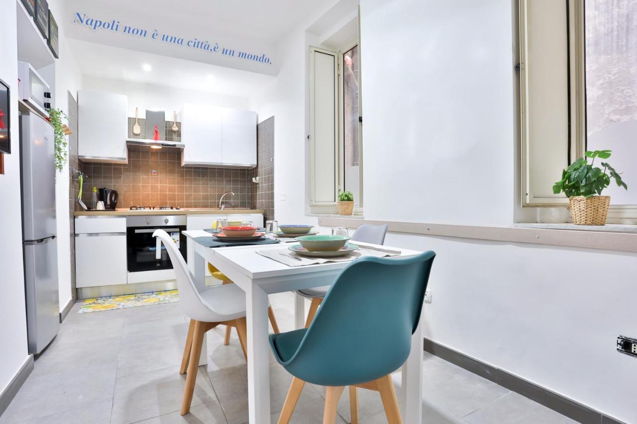 Porta Medina Apartment เนเปิลส์ ภายนอก รูปภาพ